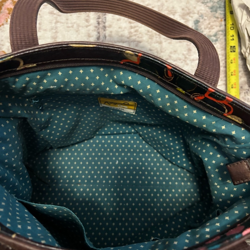 Fossil Key-Per Floral Tote - Picture 8 of 9